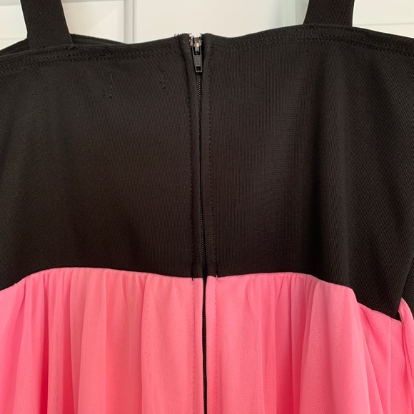 Gorgeous Roxette Pink and Black High-Low Dress, Girl's Size 12. - Picture 6 of 13